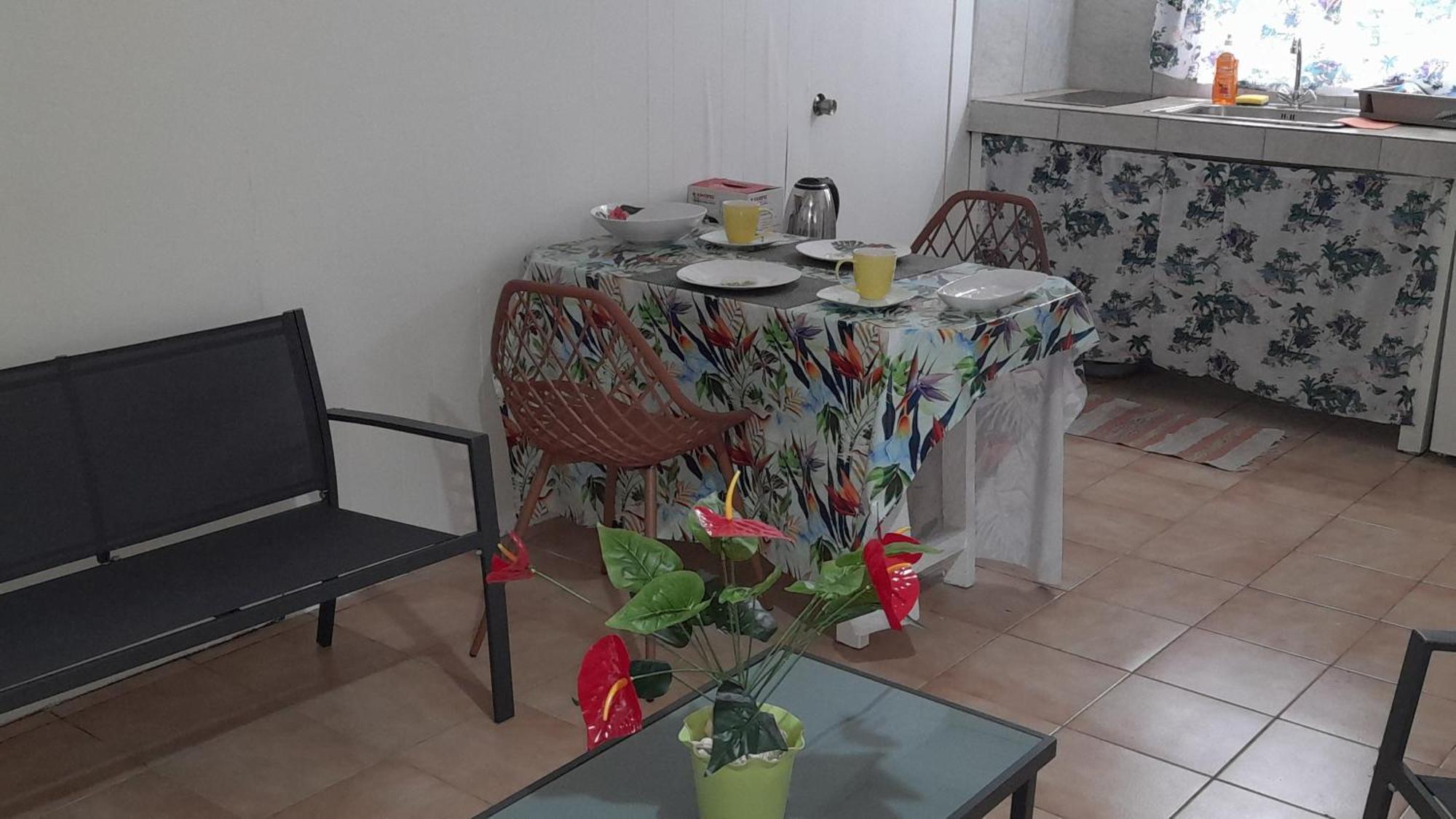Hinamoe Lodge Avatoru Luaran gambar