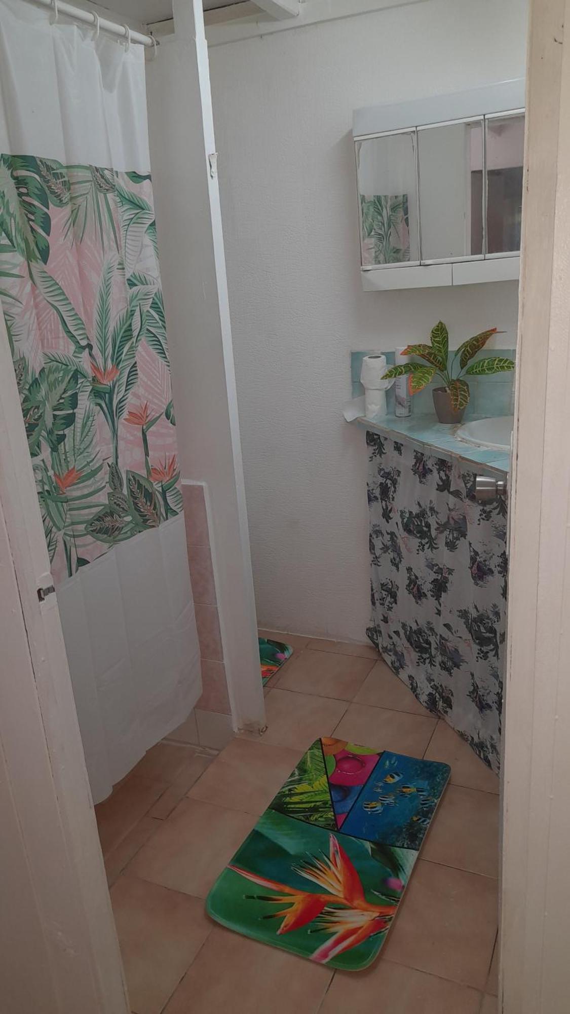 Hinamoe Lodge Avatoru Luaran gambar